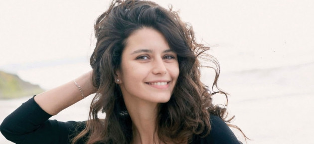 Beren Saat mum gibi eriyip bitti! - Sayfa 22