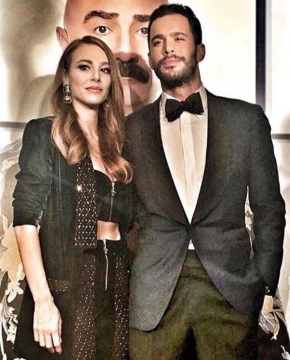 Gupse Özay, Barış Arduç'un yanından ayrılmadı! - Sayfa 17