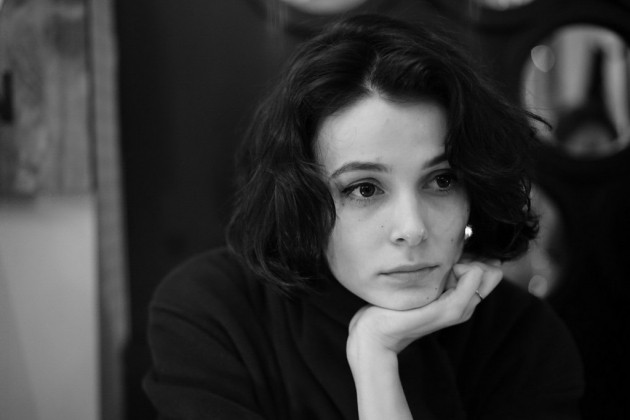 Büşra Develi oyunculukta yaşadığı iniş ve çıkışları Miss Vogue Türkiye'ye anlattı! - Sayfa 18