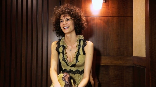 Büşra Develi oyunculukta yaşadığı iniş ve çıkışları Miss Vogue Türkiye'ye anlattı! - Sayfa 12