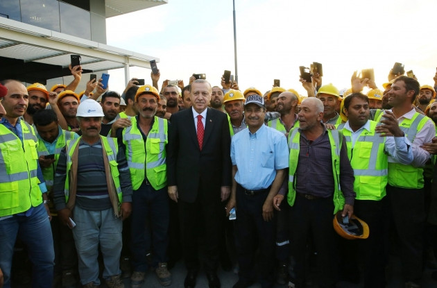 Cumhurbaşkanı Erdoğan'dan Türk firmanın yaptığı havalimanı inşaatına ziyaret... - Sayfa 5