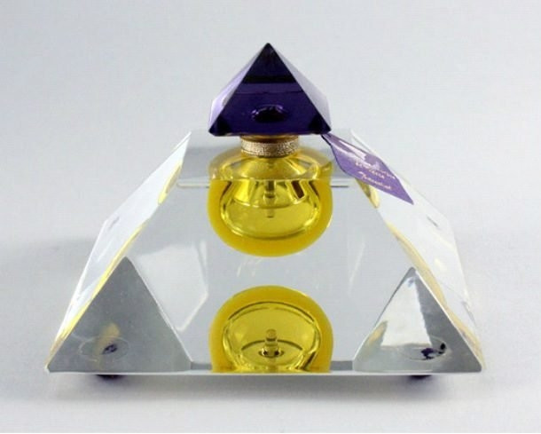 İzzet Yıldızhan kendisine özel üretilen parfüme servet ödedi! - Sayfa 20