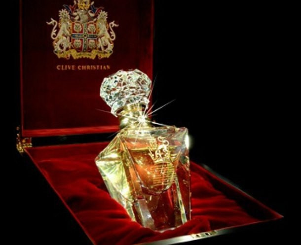 İzzet Yıldızhan kendisine özel üretilen parfüme servet ödedi! - Sayfa 22