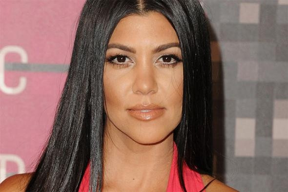 Kim Kardashian'ın öncülük ettiği bu gençlik formülü göz korkutuyor! - Sayfa 8