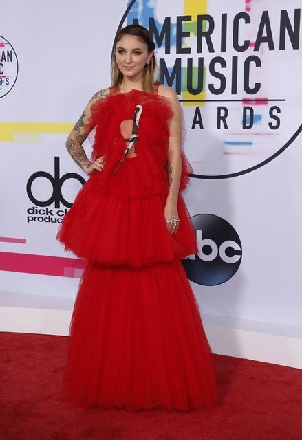 '2017 Amerikan Müzik Ödülleri' muhteşem bir törenle sahiplerini buldu! - Sayfa 9