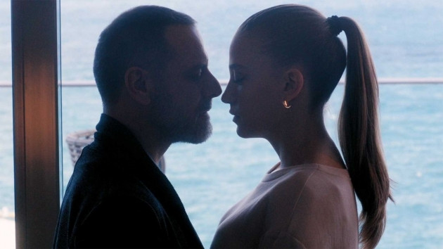 Serenay Sarıkaya cesur sahneleriyle hayranlarını şaşırtıyor! - Sayfa 9