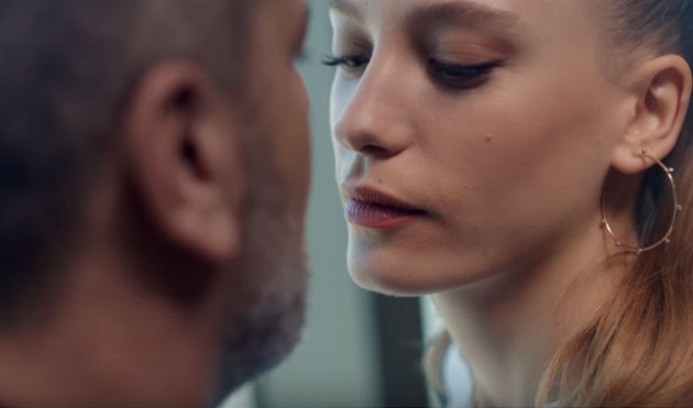 Serenay Sarıkaya cesur sahneleriyle hayranlarını şaşırtıyor! - Sayfa 7