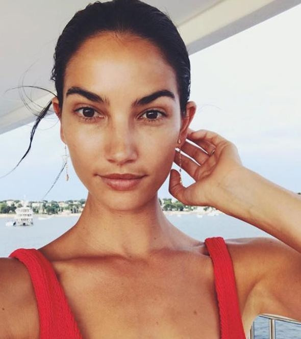 Victoria Secret meleklerinin doğal halleri görenleri şoke ediyor! - Sayfa 11