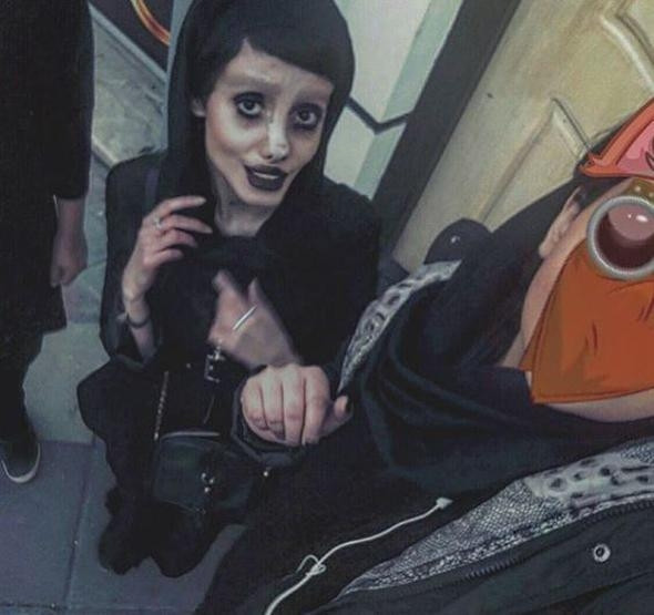 Angelina Jolie'ye benzemek için estetik oldu, insanlıktan çıktı! - Sayfa 19