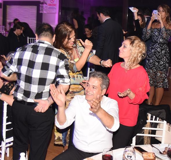 Sanat camiası bu düğünle bir araya geldi! - Sayfa 17