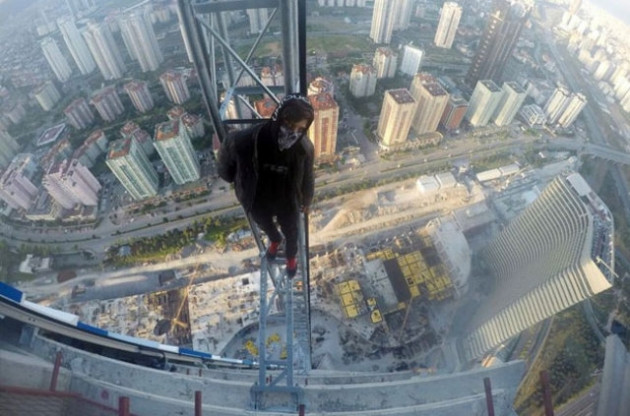 Metrobüsün 'üstünde' 12 durak gitti! - Sayfa 12