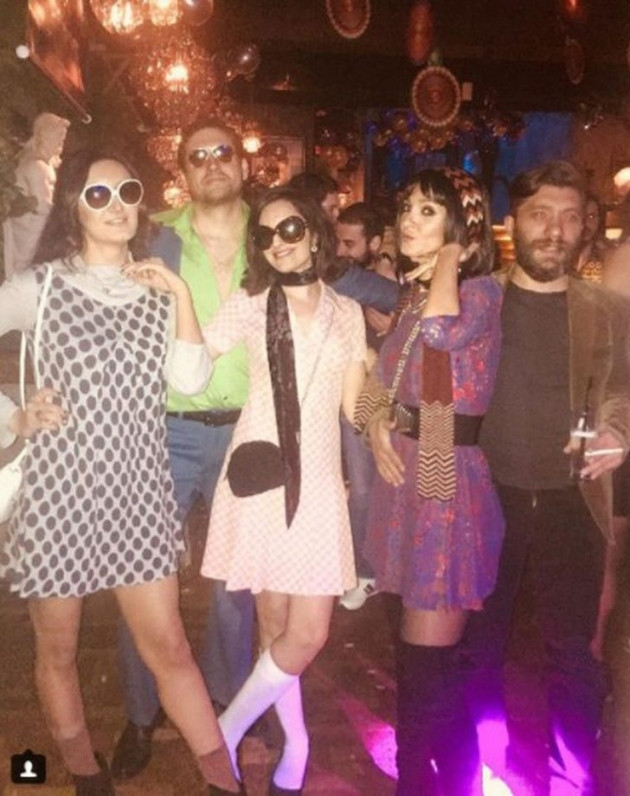 Cem Yılmaz hem sevgilisi hem de eski eşiyle geçmişe gitti! - Sayfa 11