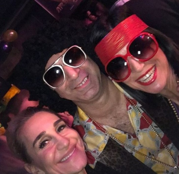 Cem Yılmaz hem sevgilisi hem de eski eşiyle geçmişe gitti! - Sayfa 8