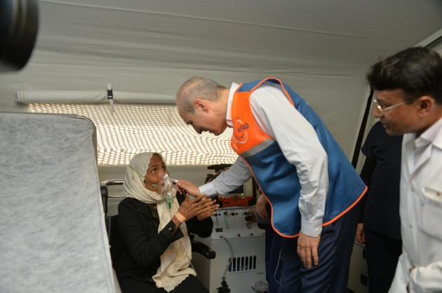 Numan Kurtulmuş mülteci kamplarını ziyaret etti / GALERİ - Sayfa 67