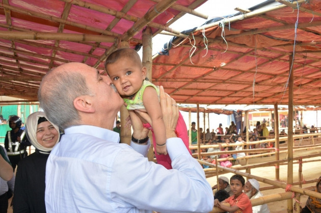 Numan Kurtulmuş mülteci kamplarını ziyaret etti / GALERİ - Sayfa 11