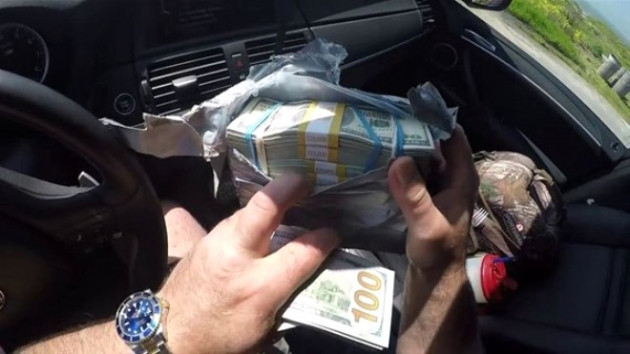 Dedektörle bulduğu paketle hayatının şokunu yaşadı! - Sayfa 7