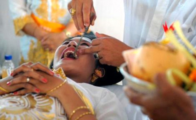 Kaybettikleri her insan için bir parmak kesiyorlar! - Sayfa 6